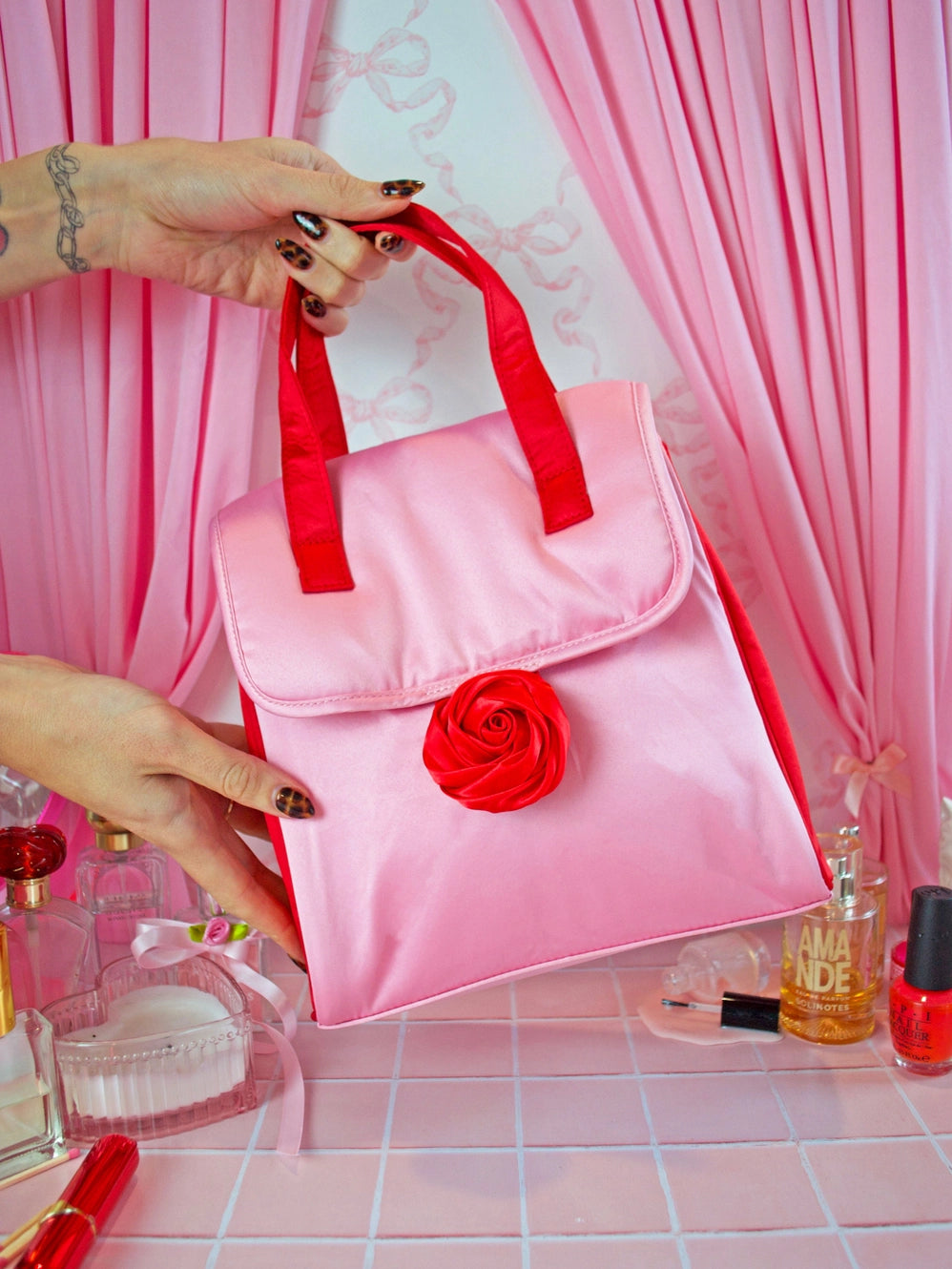 Burning Love Smell Proof Hand Bag Rosie