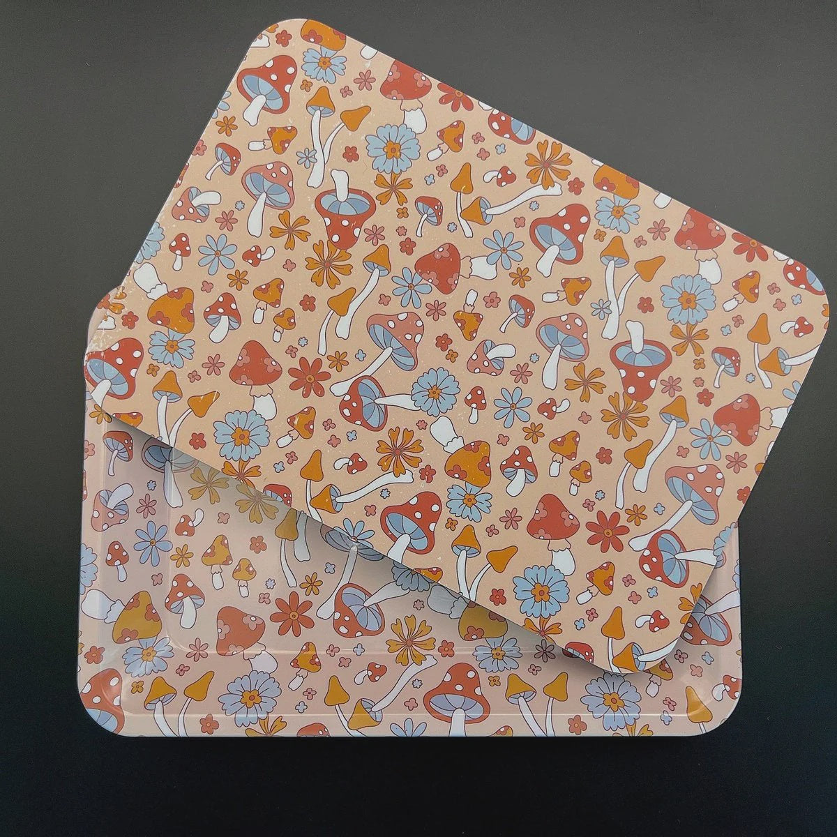 High Dreams Tray With Lid Mushroom