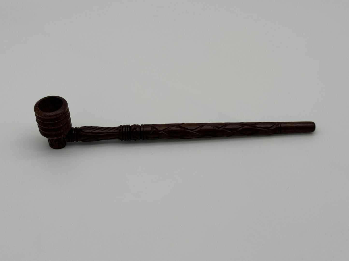 Carved wooden pipe 8.5cm