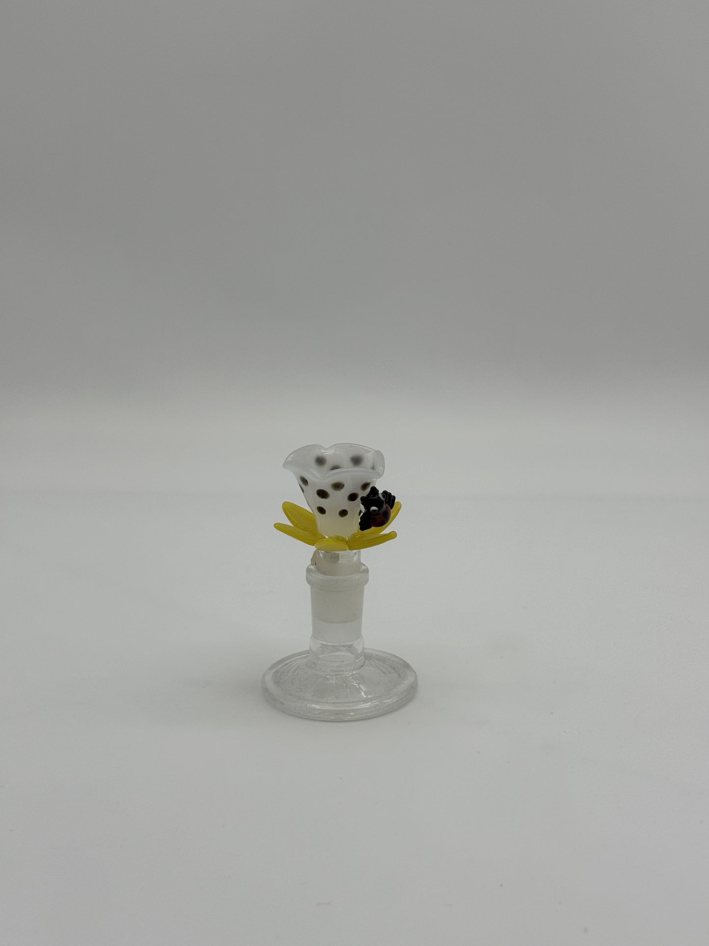 Flower Shape Cp Glass Cone Piece features a Lady Bug 14mm