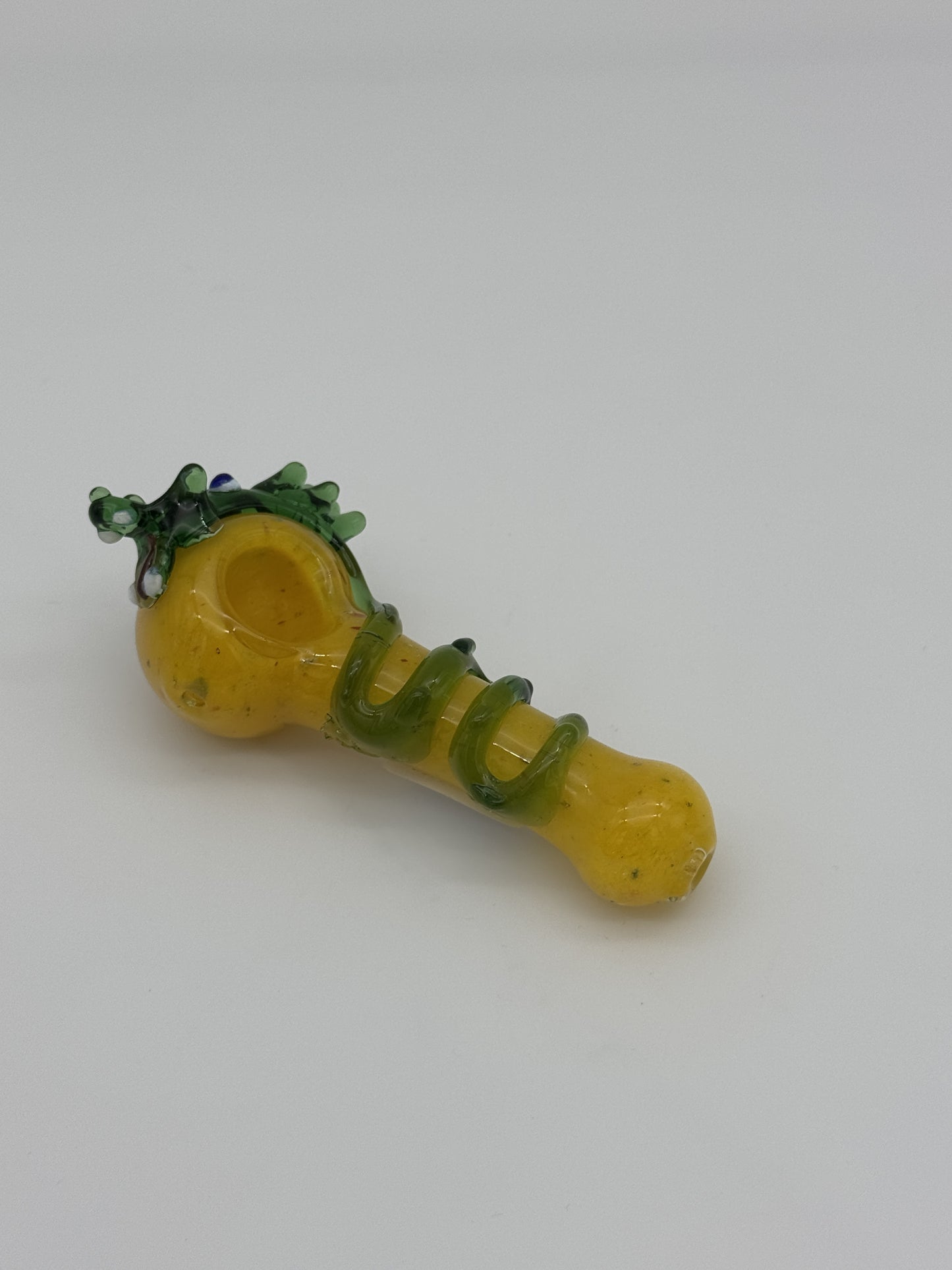 Glass Pipe Yellow with Green Dragon