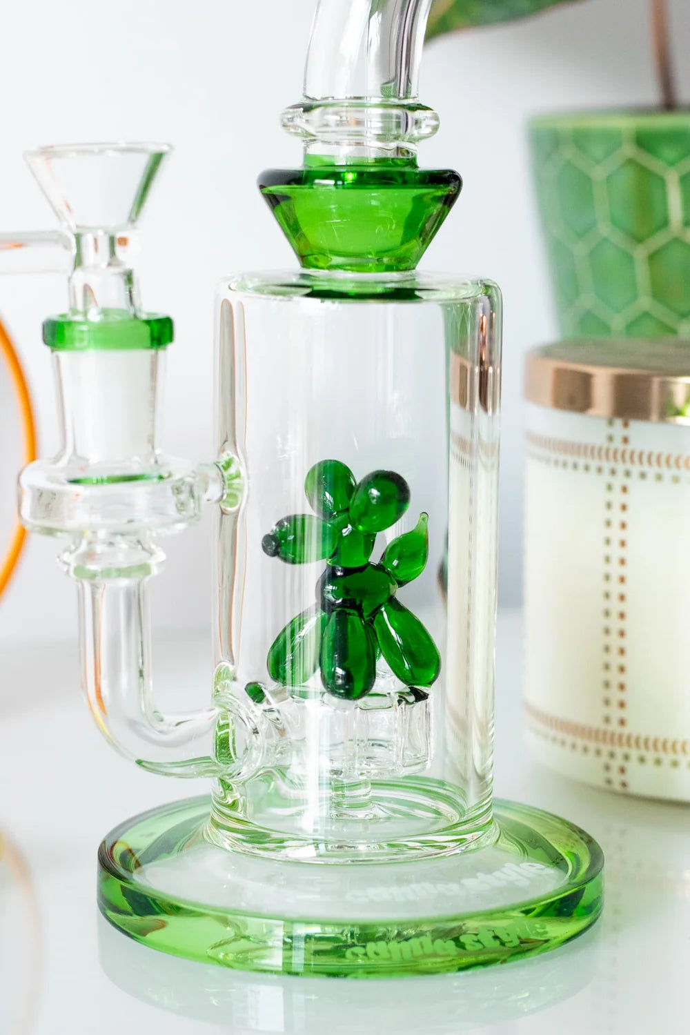 Canna Style Balloon Dog Figurine Bong