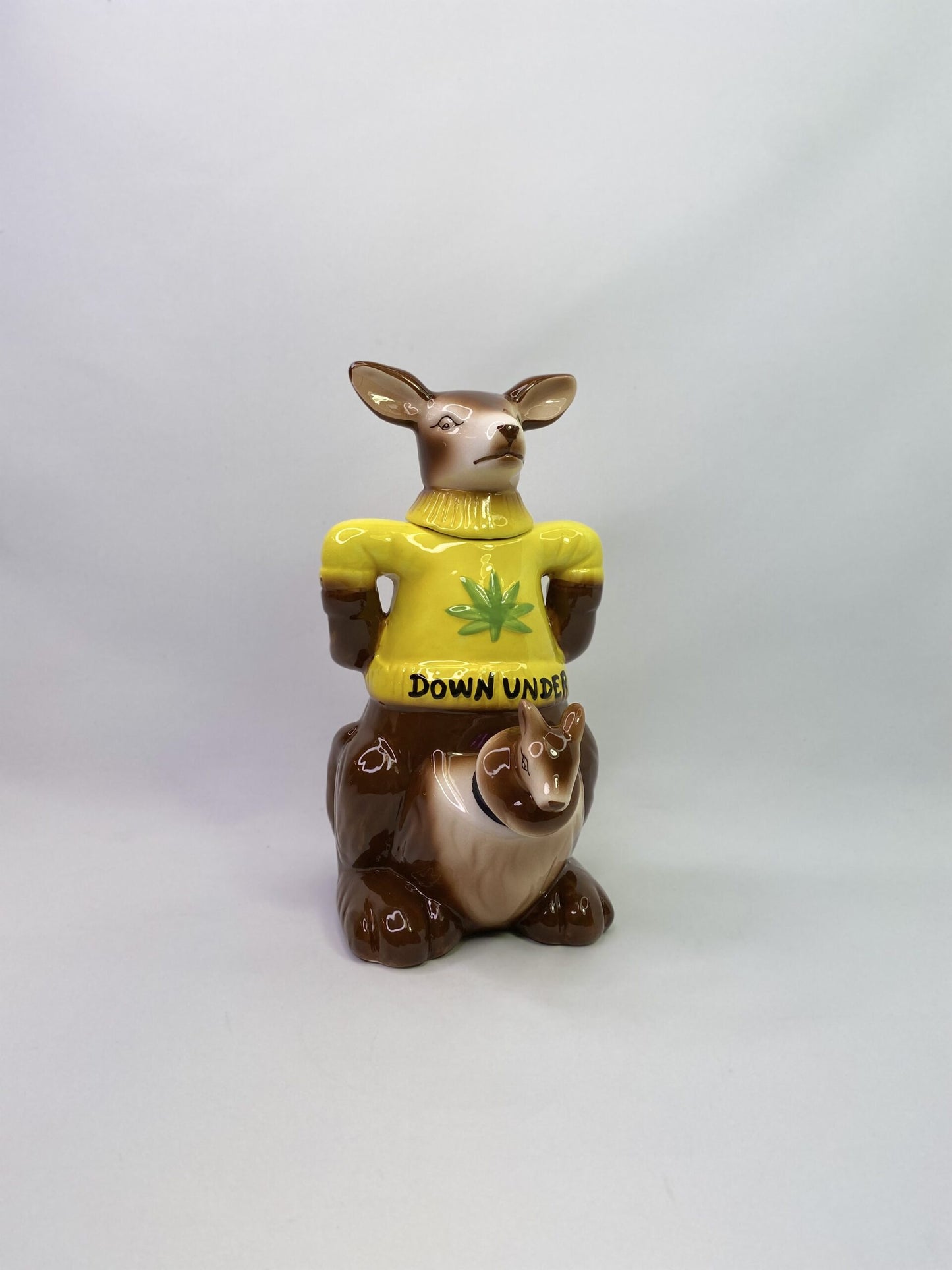 Aussie Kangaroo Ceramic Bong 22cm