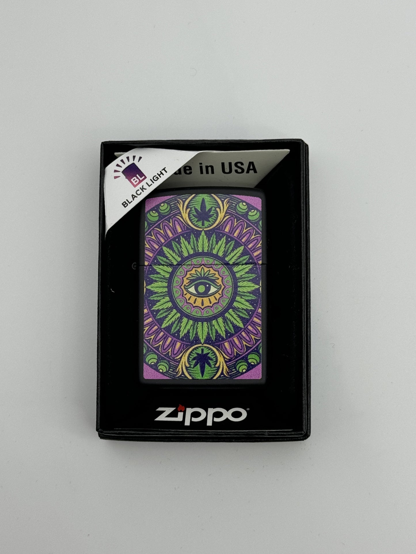 Zippo Cannabis Pattern Black Light