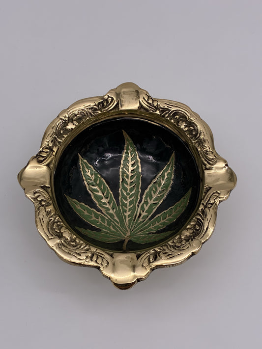Brass Mull Bowl With Leaf Large